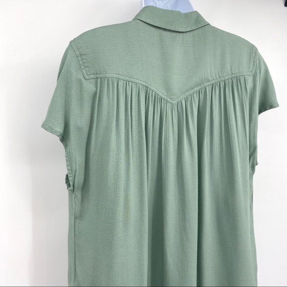 Lucky Brand 🍀 Green Solid Short Sleeve Top S - Picture 5 of 9